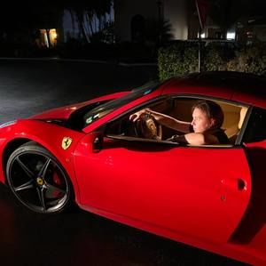 Meet your Posher, Елена